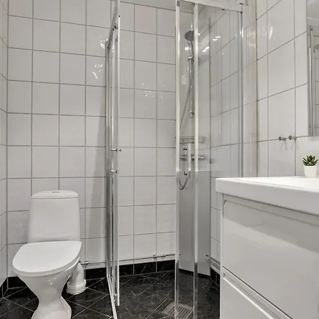 307sb10 - Three Bedroom